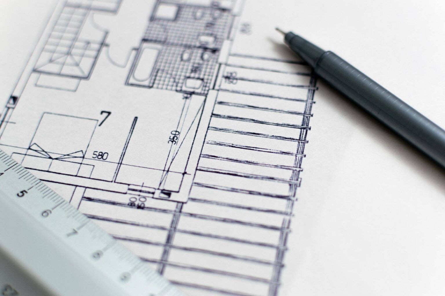Low-Cost Strategies in Architecture